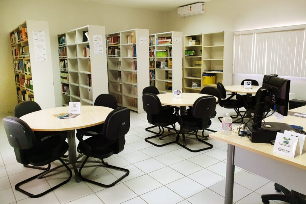 biblioteca al